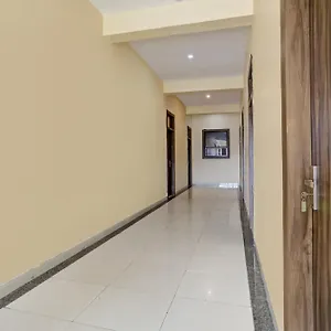 *** Hotel Collection O Amet Garh India