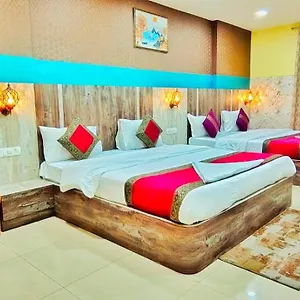 ** Hotel R S Residency India